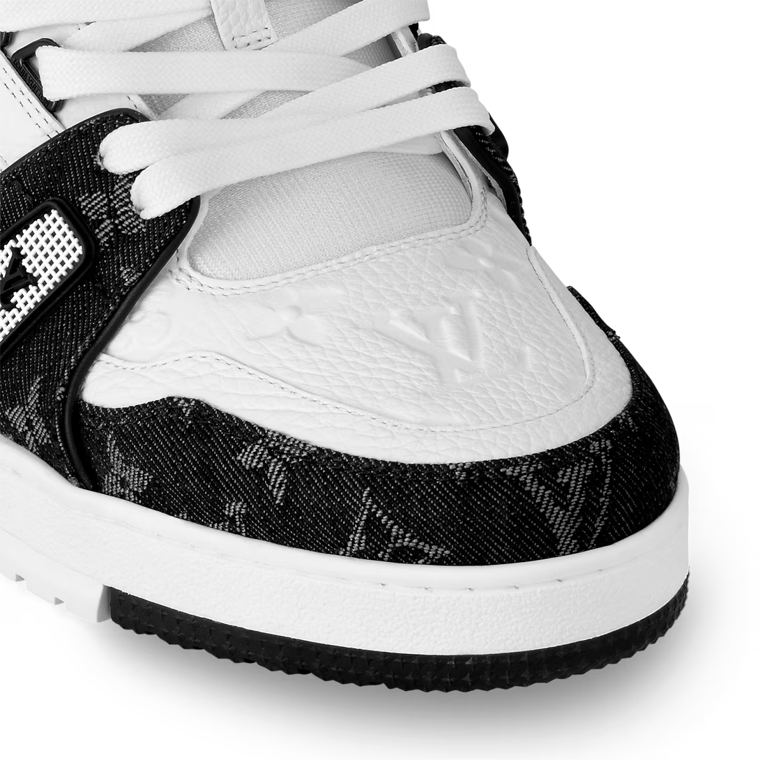 LOUIS VUITTON TRAINER BLACK
